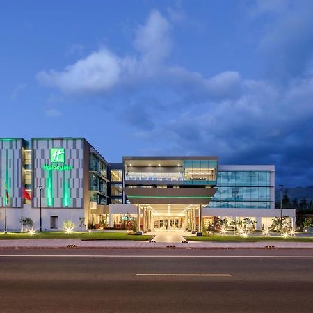Holiday Inn - Quito Airport By Ihg Tababela Eksteriør billede The new building of the University of La Rioja, in Logroño.