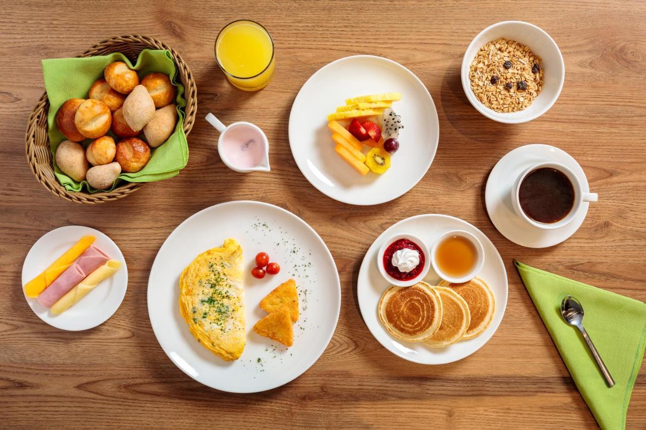 Holiday Inn - Quito Airport By Ihg Tababela Eksteriør billede A typical breakfast